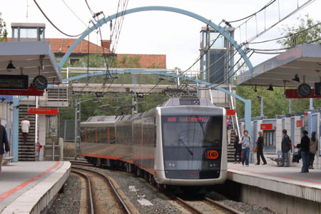 Bilbao Metro - © Ian Boyle  2007 - www.simplonpc.co.uk