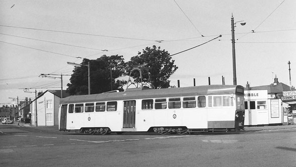 BLACKPOOL TRAMS - Photo: ©1975 Ian Boyle - www.simplompc.co.uk - Simplon Postcards