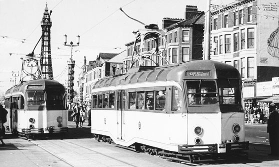 BLACKPOOL TRAMS - Photo: Simplon Collection - www.simplompc.co.uk - Simplon Postcards