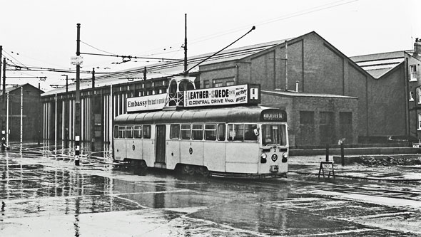 BLACKPOOL TRAMS - Photo: ©1973 Ian Boyle - www.simplompc.co.uk - Simplon Postcards