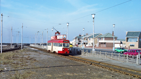 BLACKPOOL TRAMS - Photo: ©1983 Ian Boyle - www.simplompc.co.uk - Simplon Postcards