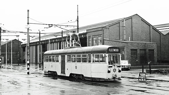 BLACKPOOL TRAMS - Photo: ©1974 Ian Boyle - www.simplompc.co.uk - Simplon Postcards