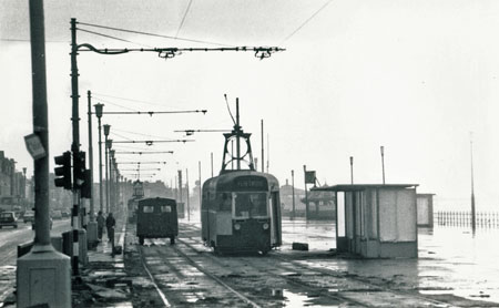 BLACKPOOL TRAMS - Photo: ©1976 Ian Boyle - www.simplompc.co.uk - Simplon Postcards