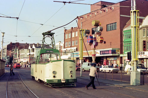 BLACKPOOL TRAMS - Photo: ©1976 Ian Boyle - www.simplompc.co.uk - Simplon Postcards