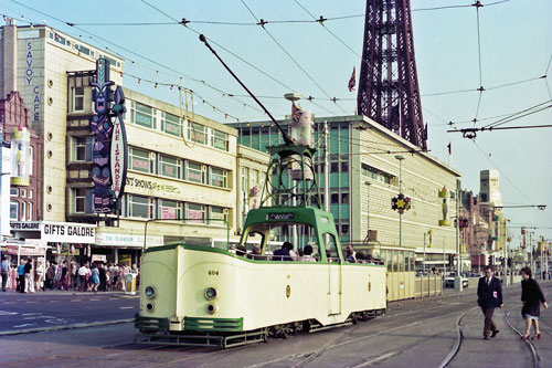 BLACKPOOL TRAMS - Photo: ©1981 Ian Boyle - www.simplompc.co.uk - Simplon Postcards