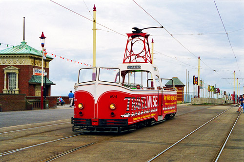 BLACKPOOL TRAMS - Photo: ©1981 Ian Boyle - www.simplompc.co.uk - Simplon Postcards