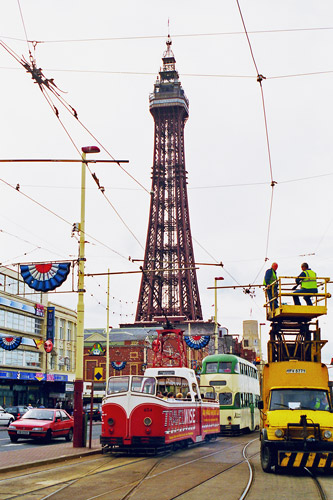 BLACKPOOL TRAMS - Photo: ©1981 Ian Boyle - www.simplompc.co.uk - Simplon Postcards