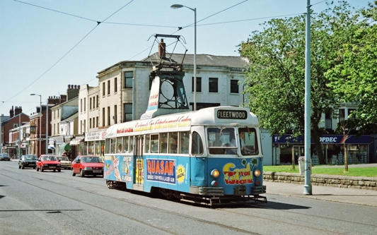 BLACKPOOL TRAMS - Photo: ©1995 Ian Boyle - www.simplompc.co.uk - Simplon Postcards