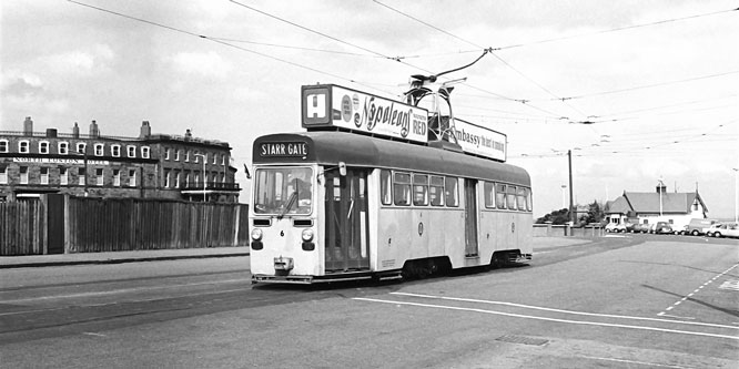 BLACKPOOL TRAMS - Photo: ©1974 Ian Boyle - www.simplompc.co.uk - Simplon Postcards