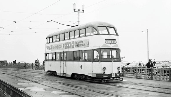 BLACKPOOL TRAMS - Simplon Postcards - www.simplompc.co.uk - Simplon Postcards