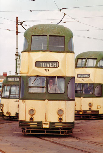 BLACKPOOL TRAMS - Photo: ©1979 Ian Boyle - www.simplompc.co.uk - Simplon Postcards