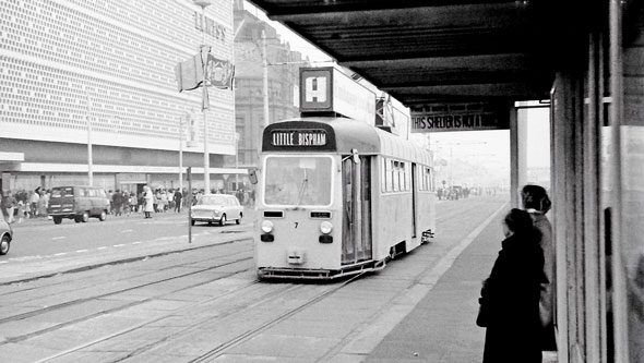 BLACKPOOL TRAMS - Photo: ©1974 Ian Boyle - www.simplompc.co.uk - Simplon Postcards