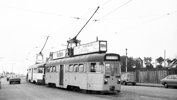 BLACKPOOL TRAMS - Photo: ©1975 Ian Boyle - www.simplompc.co.uk - Simplon Postcards