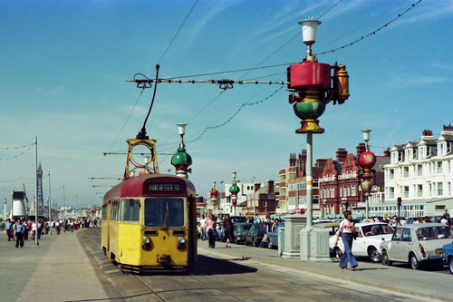 BLACKPOOL TRAMS - Photo: ©1976 Ian Boyle - www.simplompc.co.uk - Simplon Postcards