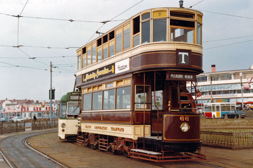 BLACKPOOL TRAMS - Photo: ©1981 Ian Boyle - www.simplompc.co.uk - Simplon Postcards