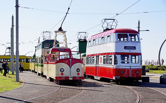 BLACKPOOL TRAMS - Photo: ©2015 Ian Boyle - www.simplompc.co.uk - Simplon Postcards