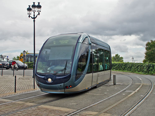 Tramway de Bordeaux - Photo: © Ian Boyle, 16th October 2013- www.simplonpc.co.uk