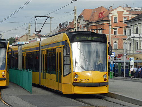 BUDAPEST TRAMS - Photo: ©2012 Mike Tedstone - www.simplompc.co.uk - Simplon Postcards