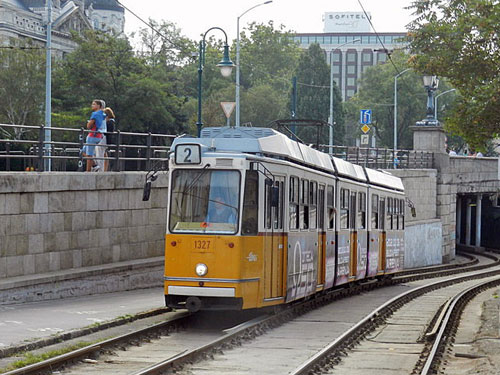 BUDAPEST TRAMS - Photo: ©2012 Mike Tedstone - www.simplompc.co.uk - Simplon Postcards