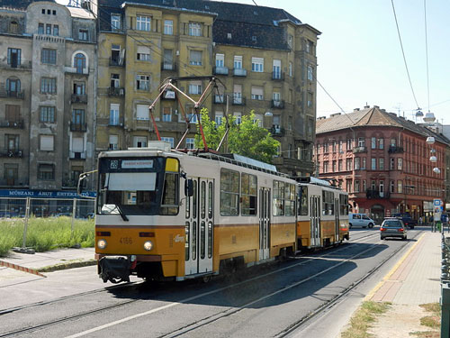 BUDAPEST TRAMS - Photo: ©2012 Mike Tedstone - www.simplompc.co.uk - Simplon Postcards