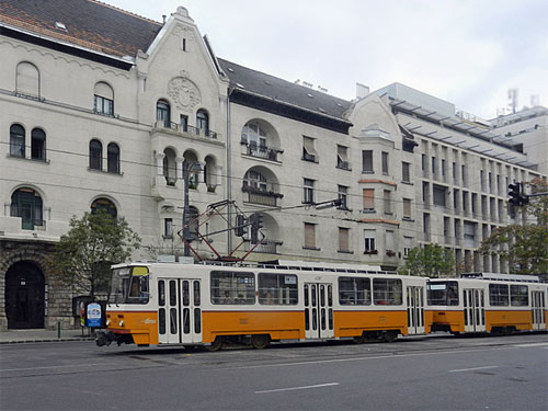 BUDAPEST TRAMS - Photo: ©2012 Mike Tedstone - www.simplompc.co.uk - Simplon Postcards