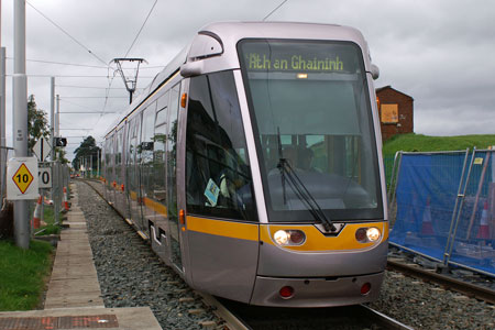 Dublin LUAS Trams - Photo: ©2008 Ian Boyle - www.simplompc.co.uk - Simplon Postcards