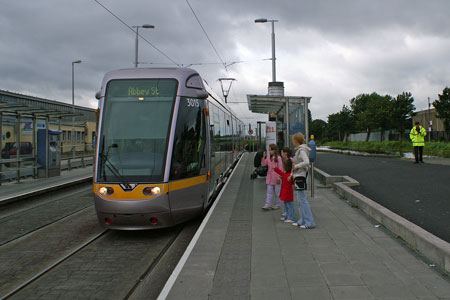 Dublin LUAS Trams - Photo: ©2008 Ian Boyle - www.simplompc.co.uk - Simplon Postcards