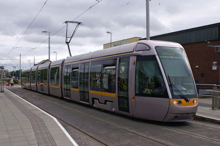 Dublin LUAS Trams - Photo: ©2008 Ian Boyle - www.simplompc.co.uk - Simplon Postcards