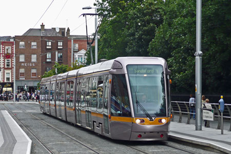 Dublin LUAS Trams - Photo: ©2008 Ian Boyle - www.simplompc.co.uk - Simplon Postcards