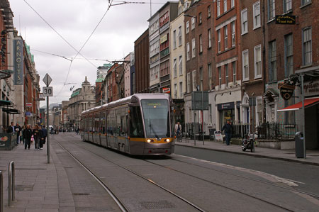 Dublin LUAS Trams - Photo: ©2008 Ian Boyle - www.simplompc.co.uk - Simplon Postcards