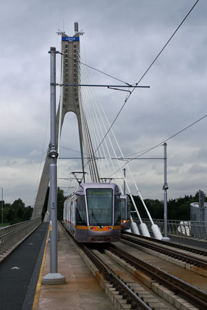 Dublin LUAS Trams - Photo: ©2008 Ian Boyle - www.simplompc.co.uk - Simplon Postcards