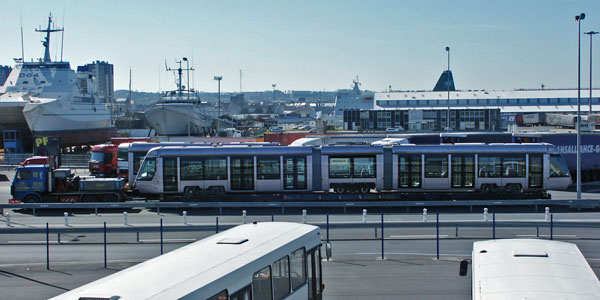 Dublin LUAS Trams - Photo: ©2005 Ian Boyle - www.simplompc.co.uk - Simplon Postcards