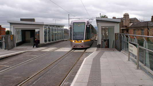 Dublin LUAS Trams - Photo: ©2008 Ian Boyle - www.simplompc.co.uk - Simplon Postcards