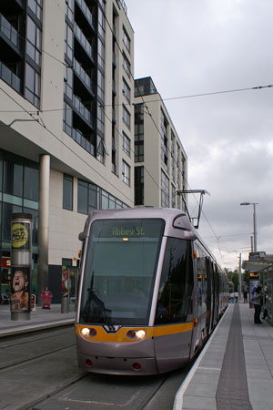 Dublin LUAS Trams - Photo: ©2008 Ian Boyle - www.simplompc.co.uk - Simplon Postcards