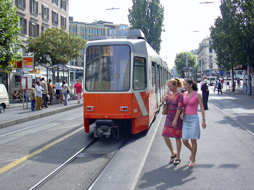 Swiss DAV Be4/6 Tram - www.simplonpc.co.uk - Photo: ©2004 Ian Boyle