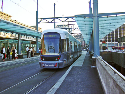 Flexity Outlook Be4/6 Tram - www.simplonpc.co.uk - Photo: ©2004 Ian Boyle