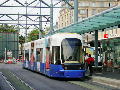 Flexity Outlook Be4/6 Tram - www.simplonpc.co.uk - Photo: ©2004 Ian Boyle