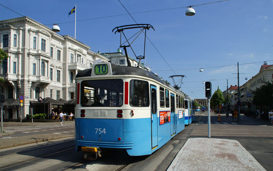 Gothenburg M28/M29 Trams - Photo: ©2013 Ian Boyle - www.simplompc.co.uk - Simplon Postcards