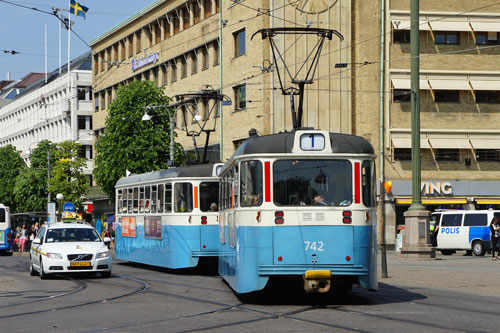 Gothenburg M28/M29 Trams - Photo: ©2013 Ian Boyle - www.simplompc.co.uk - Simplon Postcards