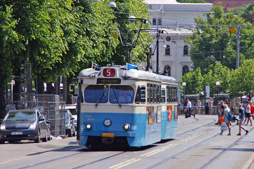 Gothenburg M28/M29 Trams - Photo: ©2013 Ian Boyle - www.simplompc.co.uk - Simplon Postcards