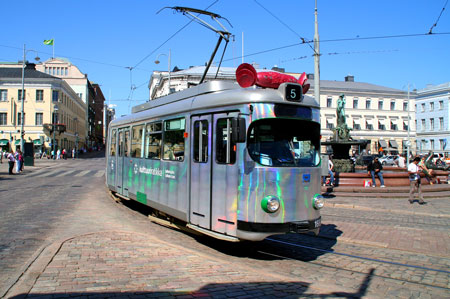 HELSINKI TRAMS - Photo: ©2010 Kalle Id - www.simplompc.co.uk - Simplon Postcards