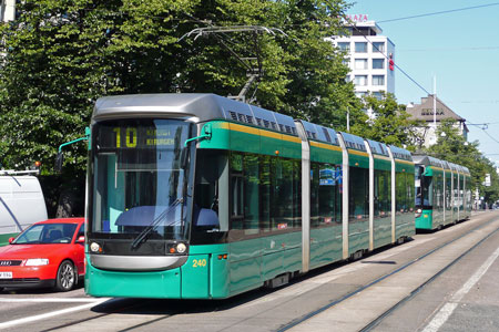 HELSINKI TRAMS - Photo: ©2007 Jan Boyle - www.simplompc.co.uk - Simplon Postcards