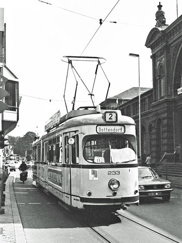 Koln-Bonn Trams - www.simplonpc.co.uk - Photo: ©1980 Ian Boyle