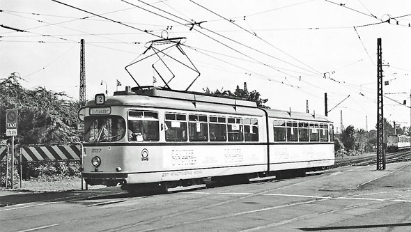 Koln-Bonn Trams - www.simplonpc.co.uk - Photo: ©1980 Ian Boyle