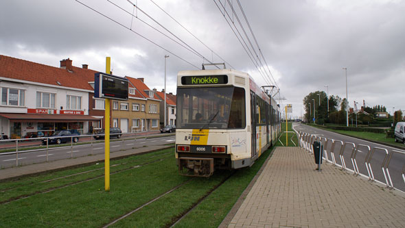 Belgian Coastal Tramway - Vicinal (SNCV) - De Lijn - Photo:  Ian Boyle, October 29th 2006 - www.simplonpc.co.uk