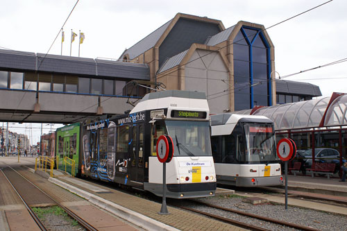 Belgian Coastal Tramway - Vicinal (SNCV) - De Lijn - Photo:  Ian Boyle, October 29th 2006 - www.simplonpc.co.uk