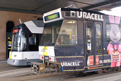 Belgian Coastal Tramway - Vicinal (SNCV) - De Lijn - Photo:  Ian Boyle, October 29th 2006 - www.simplonpc.co.uk