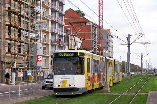 Belgian Coastal Tramway - Vicinal (SNCV) - De Lijn - Photo:  Ian Boyle, October 29th 2006 - www.simplonpc.co.uk