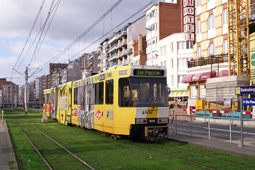 Belgian Coastal Tramway - Vicinal (SNCV) - De Lijn - Photo:  Ian Boyle, October 29th 2006 - www.simplonpc.co.uk