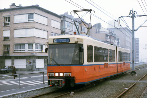 Belgian Coastal Tramway - Vicinal (SNCV) - De Lijn - Photo:  Ian Boyle, October 29th 2006 - www.simplonpc.co.uk